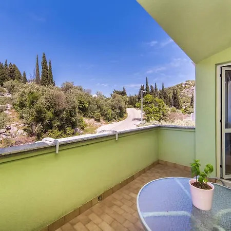 Apartman 7+