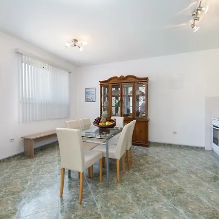 Appartement 7+ *