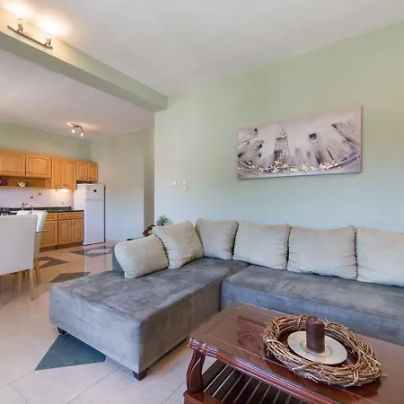 Apartman 7+ *